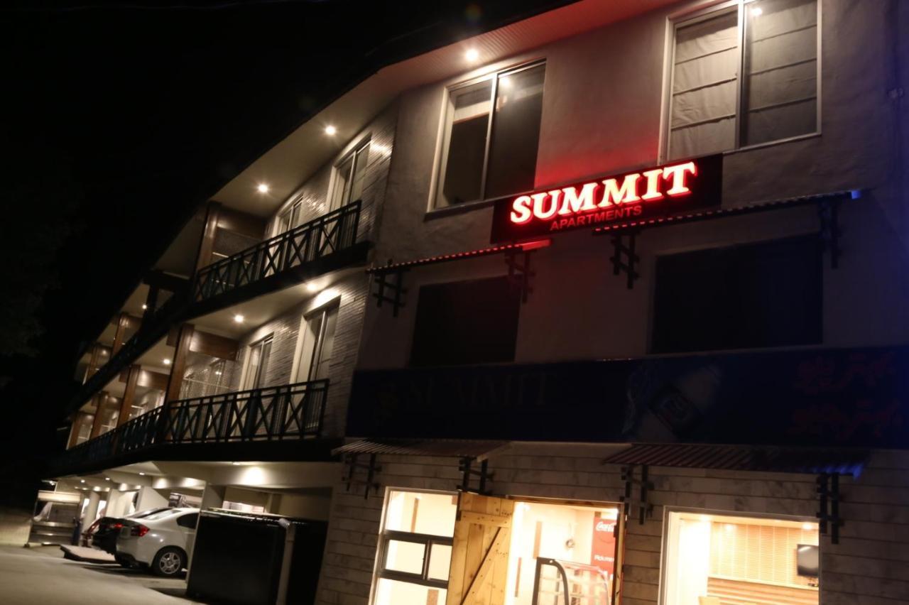 Summit Hotel Abbottabad Exteriör bild